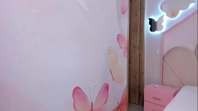Image 3 of daphne_fox_ Stream on Chaturbate on 17 days ago