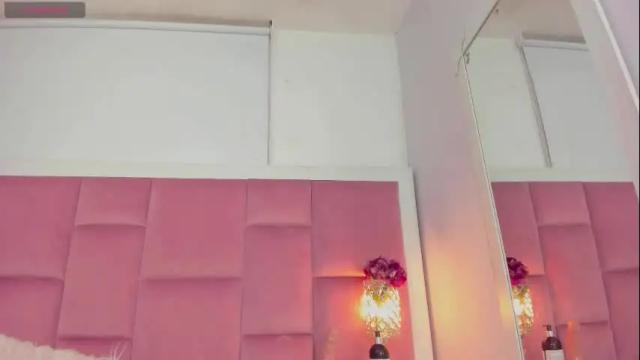 Image 10 of daphnelloyd Stream on Chaturbate on 26 days ago