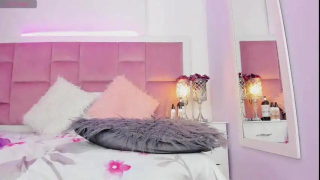 Image 12 of daphnelloyd Stream on Chaturbate on 1 month ago
