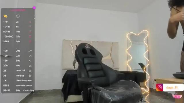 Image 2 of daphnne_tay Stream on Chaturbate on 1 month ago