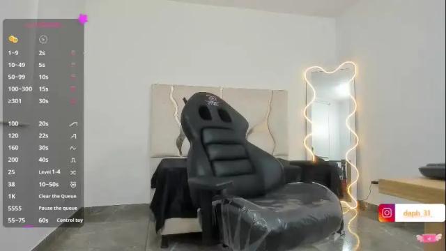 Image 3 of daphnne_tay Stream on Chaturbate on 1 month ago