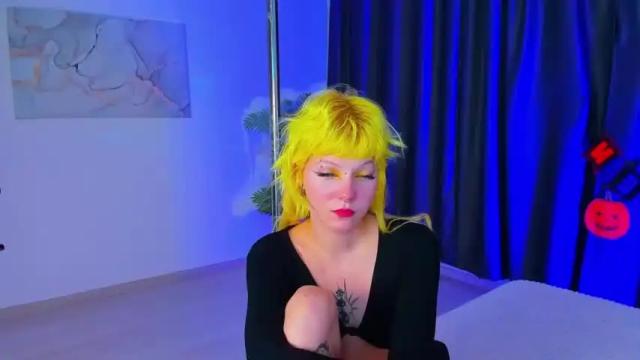 Image 3 of darcy_berglind Stream on Chaturbate on 19 months ago