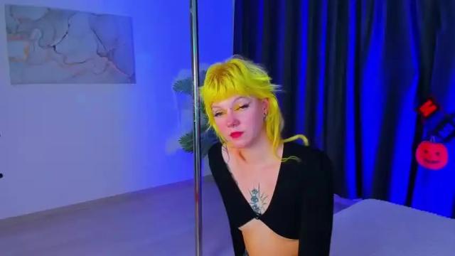 Image 6 of darcy_berglind Stream on Chaturbate on 19 months ago