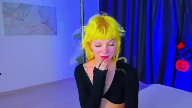Image 7 of darcy_berglind Stream on Chaturbate on 19 months ago