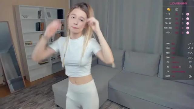 Image 2 of darcy_flame Stream on Chaturbate on 26 months ago