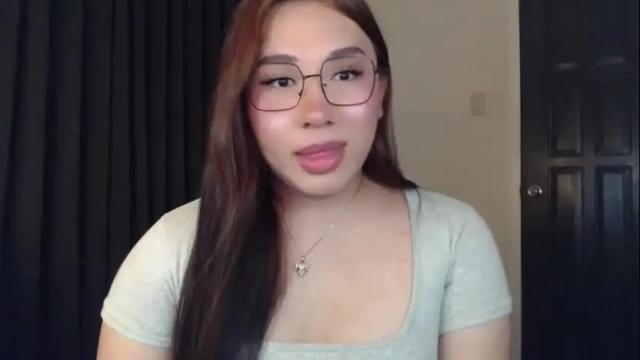 Image 4 of darcy_world Stream on Chaturbate on 3 months ago