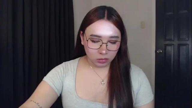Image 4 of darcy_world Stream on Chaturbate on 3 months ago