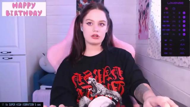 Image 6 of darcyie1ove Stream on Chaturbate on 17 months ago