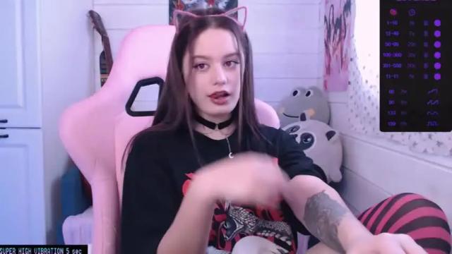 Thumbnail 1, darcyie1ove's Stream at Chaturbate, 17 months ago