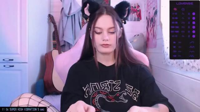 Image 7 of darcyie1ove Stream on Chaturbate on 17 months ago