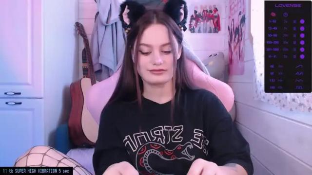 Image 8 of darcyie1ove Stream on Chaturbate on 17 months ago