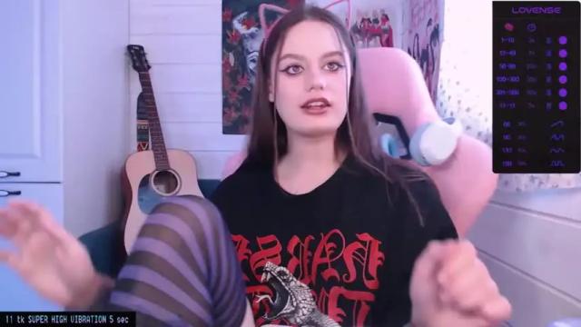 Image 7 of darcyie1ove Stream on Chaturbate on 16 months ago