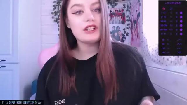 Image 7 of darcyie1ove Stream on Chaturbate on 16 months ago