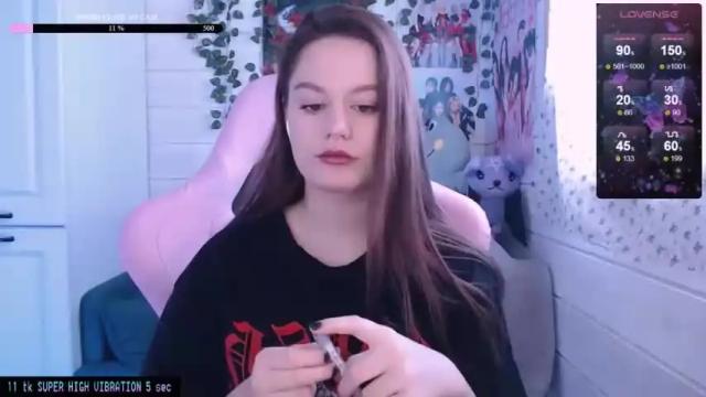 Image 8 of darcyie1ove Stream on Chaturbate on 15 months ago