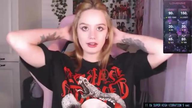 Image 3 of darcyie1ove Stream on Chaturbate on 14 months ago