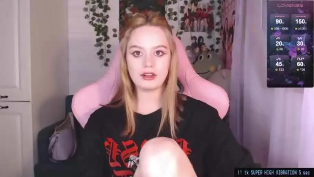 Thumbnail 2, darcyie1ove's Stream at Chaturbate, 14 months ago