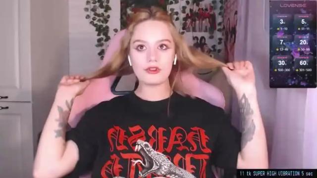 Image 6 of darcyie1ove Stream on Chaturbate on 14 months ago