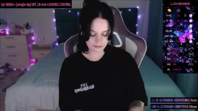 Image 11 of darcyie1ove Stream on Chaturbate on 1 month ago