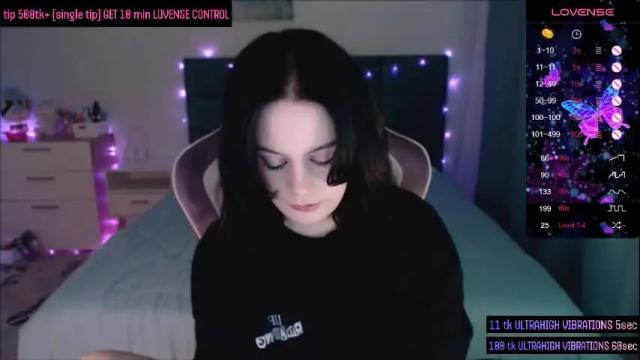 Image 3 of darcyie1ove Stream on Chaturbate on 1 month ago