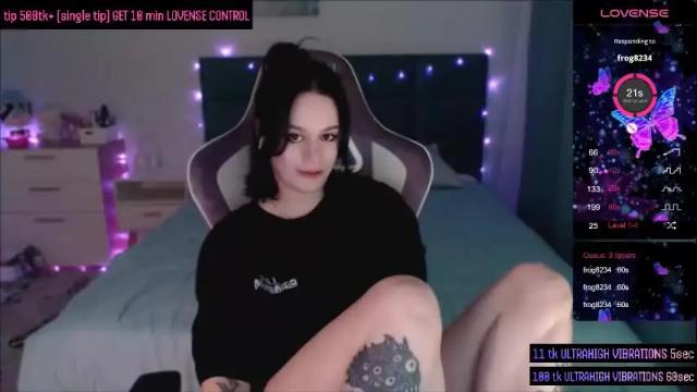 Image 7 of darcyie1ove Stream on Chaturbate on 1 month ago