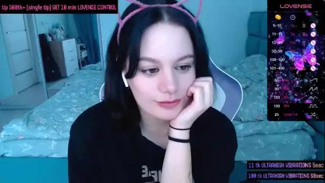 Image 10 of darcyie1ove Stream on Chaturbate on 1 month ago