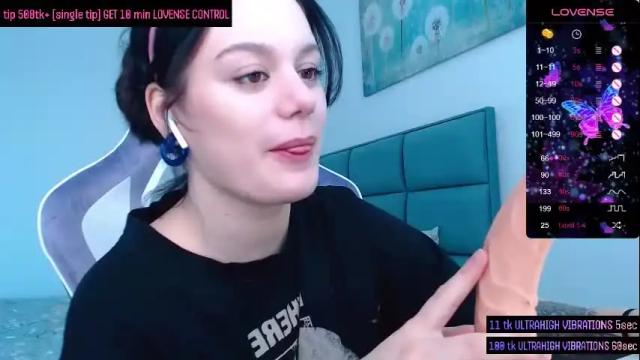 Image 2 of darcyie1ove Stream on Chaturbate on 1 month ago
