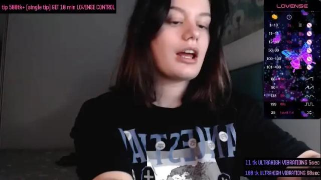 Image 10 of darcyie1ove Stream on Chaturbate on 16 days ago