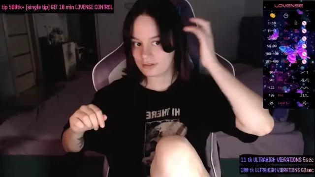 Image 10 of darcyie1ove Stream on Chaturbate on 13 days ago