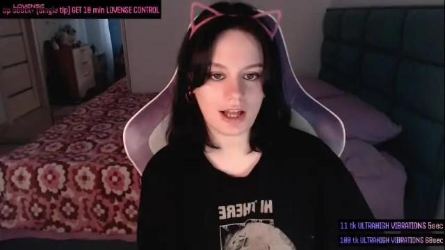 Image 12 of darcyie1ove Stream on Chaturbate on 3 days ago