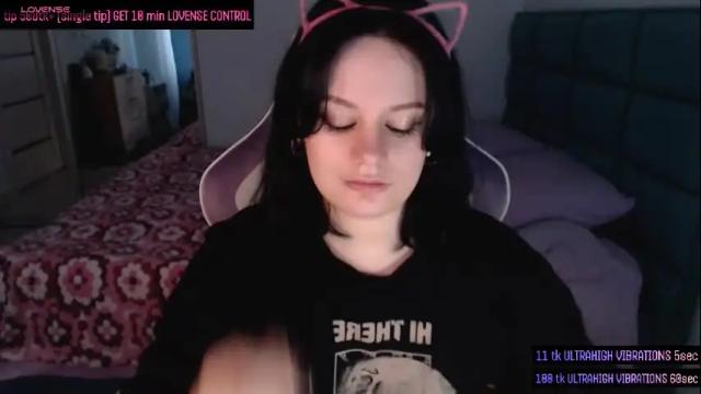 Image 8 of darcyie1ove Stream on Chaturbate on 3 days ago