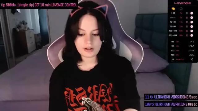 Image 11 of darcyie1ove Stream on Chaturbate on 1 day ago