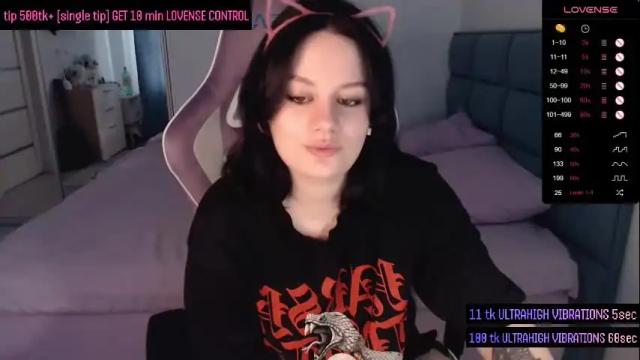 Image 6 of darcyie1ove Stream on Chaturbate on 1 day ago