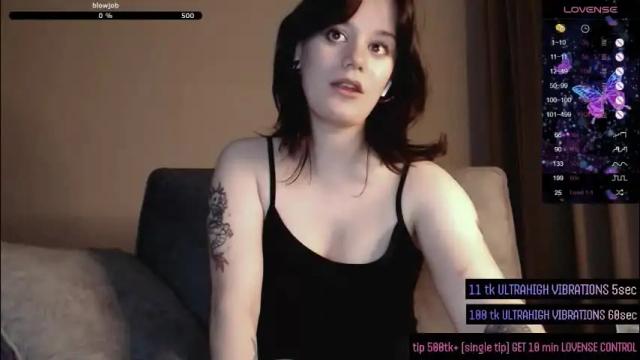 Image 7 of darcyie1ove Stream on Chaturbate on 8 days ago