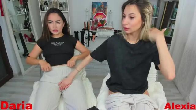 Image 3 of dariaa_doll Stream on Chaturbate on 16 days ago
