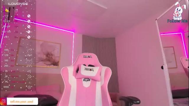 Image 2 of dark_milla Stream on Chaturbate on 2 months ago
