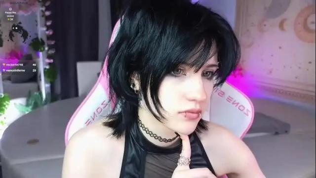 Image 3 of dark_vamp_ Stream on Chaturbate on 16 days ago