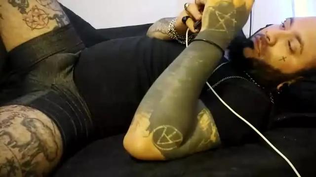 Image 10 of darkclothes Stream on Chaturbate on 19 months ago