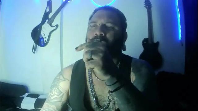 Image 4 of darkclothes Stream on Chaturbate on 5 months ago