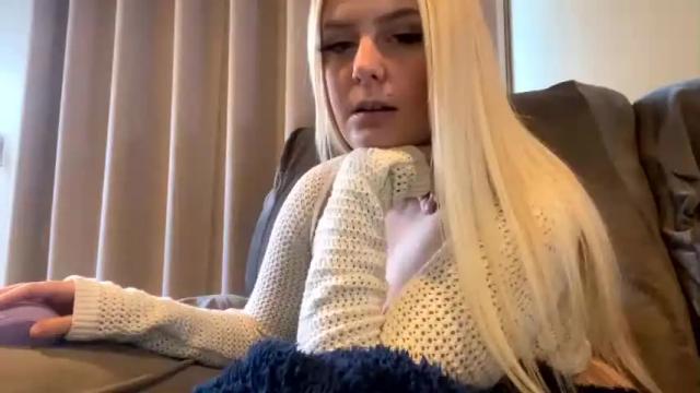 Image 10 of darkenangel_111 Stream on Chaturbate on 15 months ago