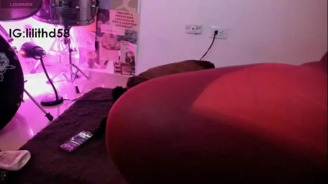 Image 3 of darknes_lilith18 Stream on Chaturbate on 9 days ago