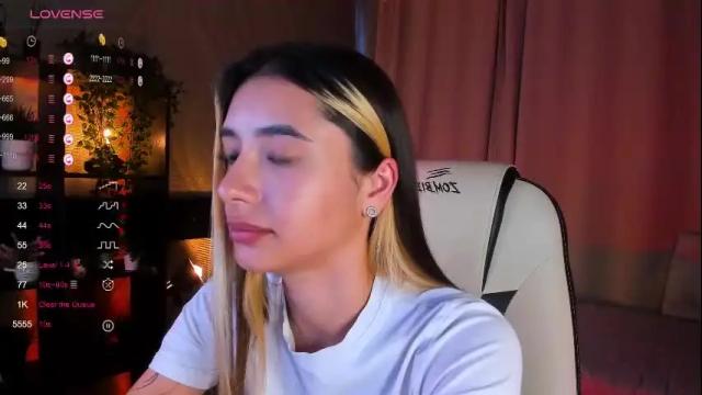 Image 6 of darlabelle Stream on Chaturbate on 29 days ago