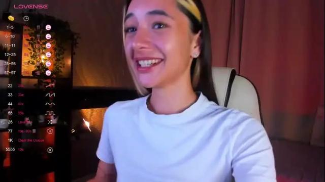 Image 7 of darlabelle Stream on Chaturbate on 29 days ago