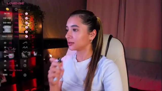 Image 8 of darlabelle Stream on Chaturbate on 28 days ago