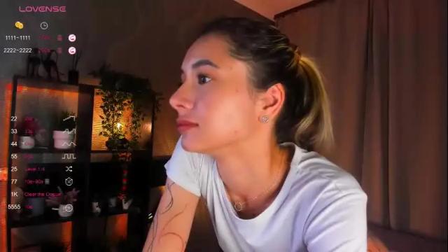 Image 4 of darlabelle Stream on Chaturbate on 23 days ago