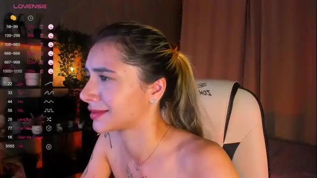Image 8 of darlabelle Stream on Chaturbate on 23 days ago