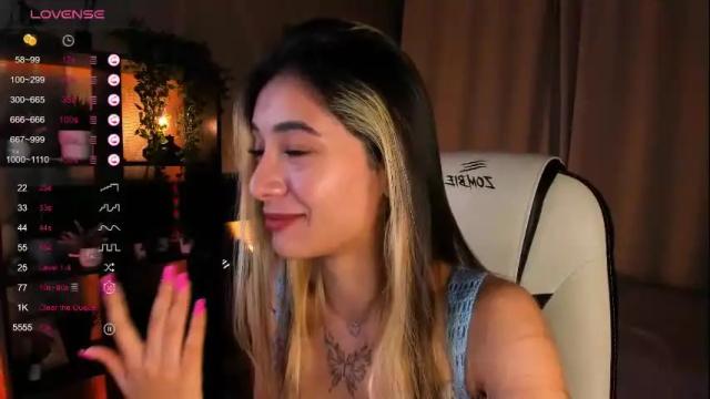 Image 2 of darlabelle Stream on Chaturbate on 6 days ago