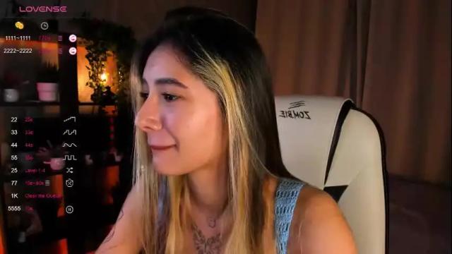 Image 3 of darlabelle Stream on Chaturbate on 6 days ago