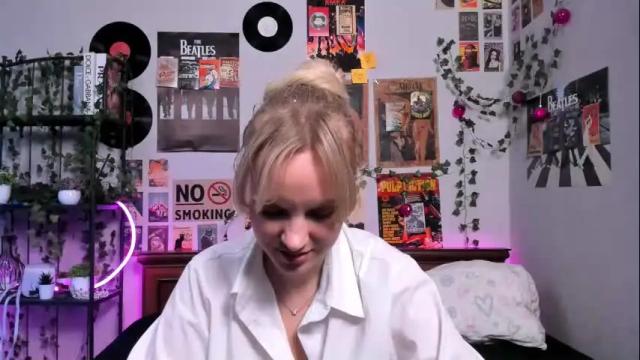 Image 2 of darleneferran Stream on Chaturbate on 1 month ago