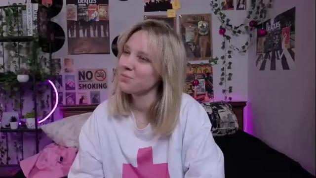 Image 4 of darleneferran Stream on Chaturbate on 1 month ago