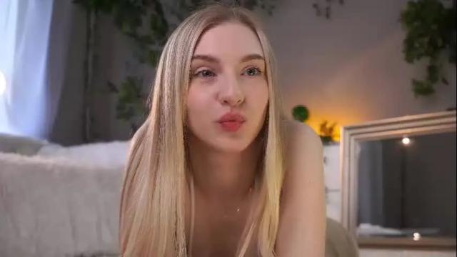 Image 2 of darlinechapel Stream on Chaturbate on 1 month ago